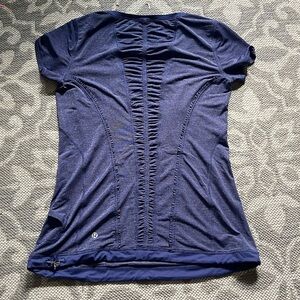 Lululemon cinched short sleeve tee w/ adjustable hem